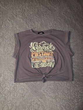 Cider Gray Graphic Tie-Front Crop Tee